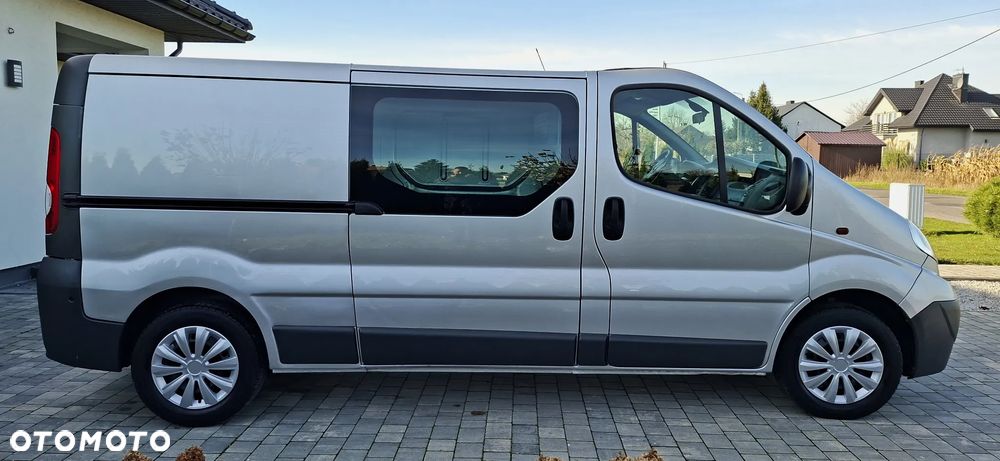 Opel vivaro - 8