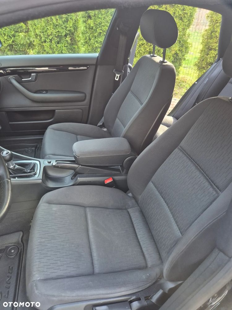 Audi A4 Limousine - 11