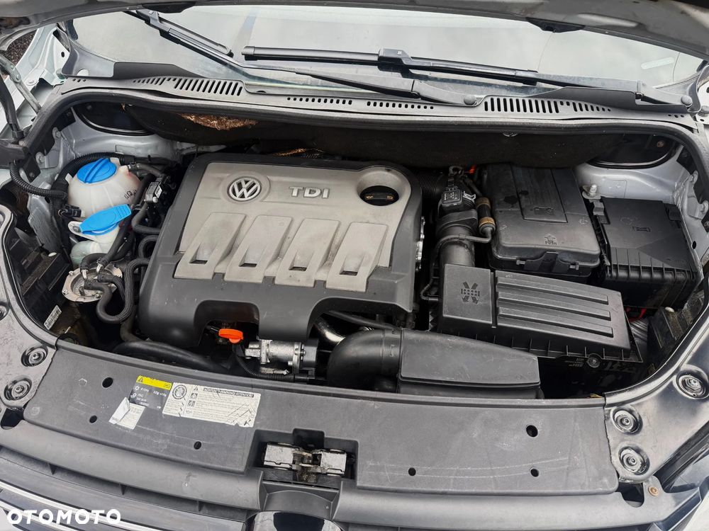 Volkswagen Touran 1.6 TDI DPF BlueMotion Technology DSG MATCH - 15