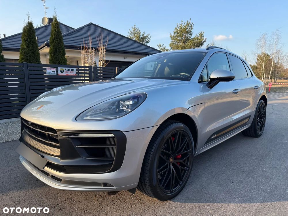 Porsche Macan - 1