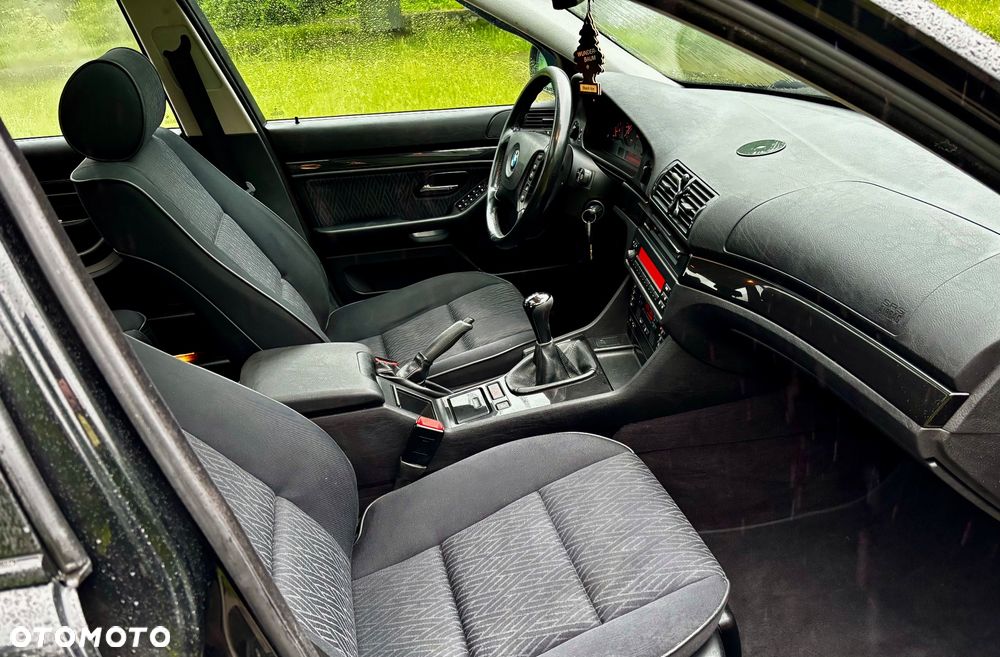 BMW Seria 5 520i Touring Edition Sport - 7