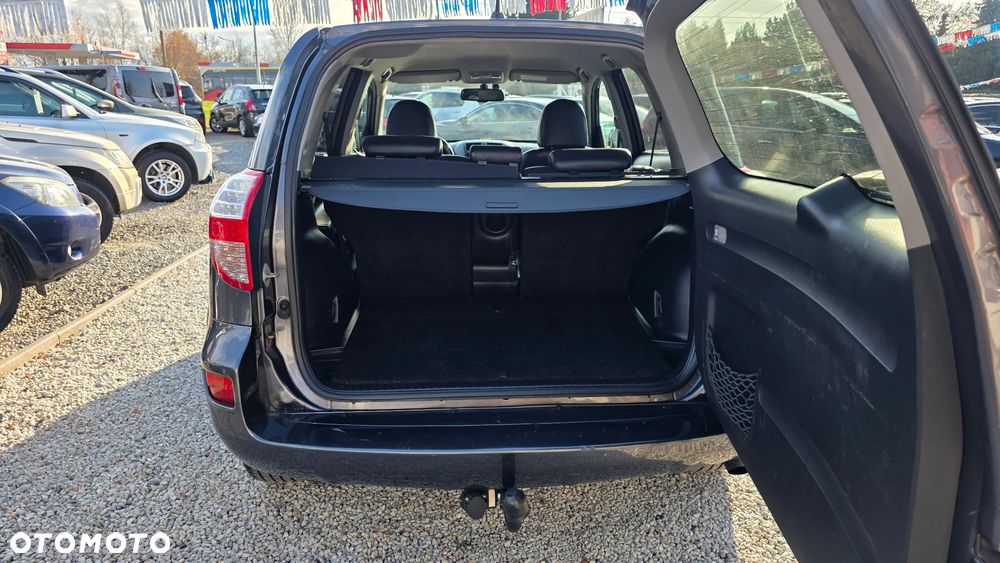 Toyota RAV4 - 22