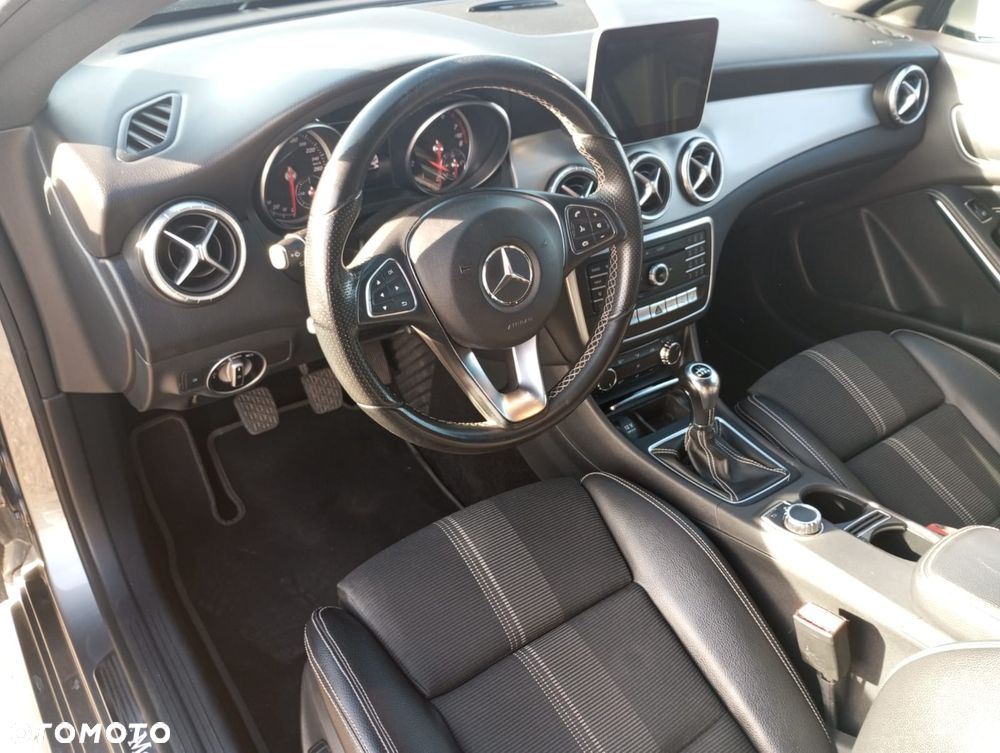 Mercedes-Benz CLA - 8
