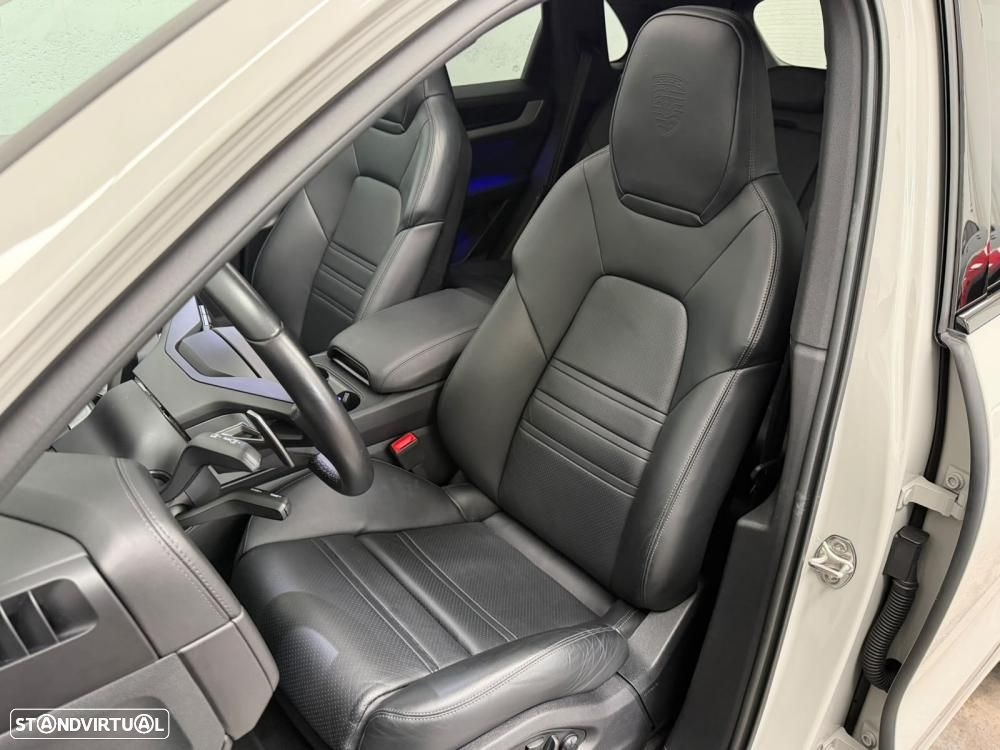 Porsche Cayenne E-Hybrid - 18