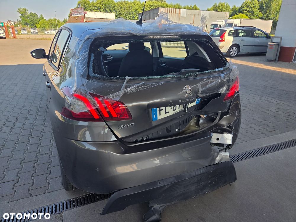 Peugeot 308 BlueHDi 130 EAT6 Stop & Start Active - 23