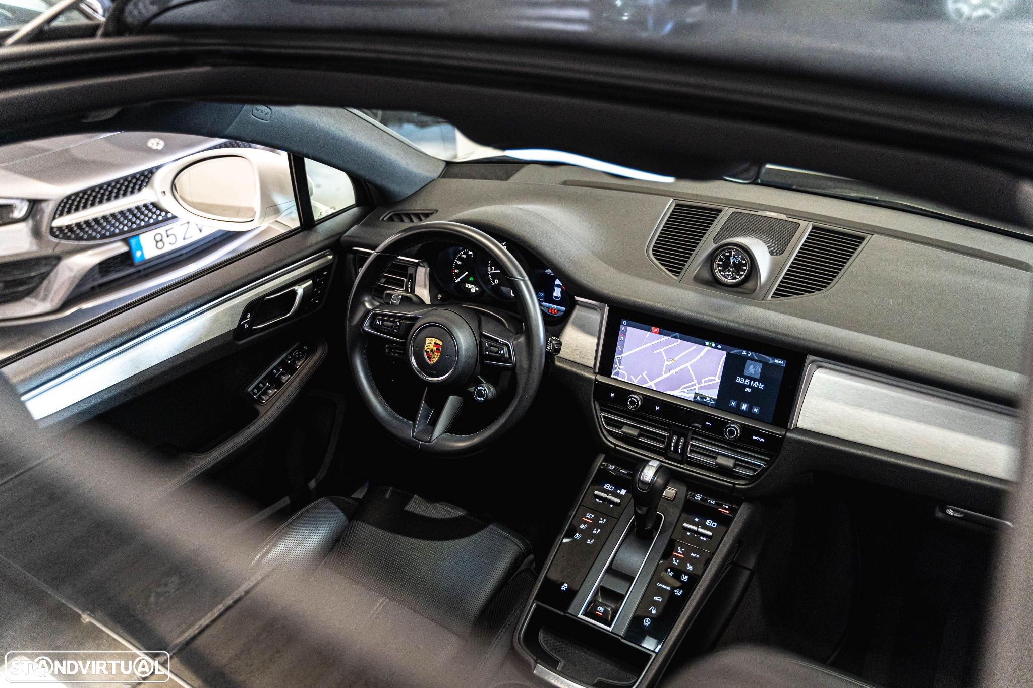 Porsche Macan Standard - 24