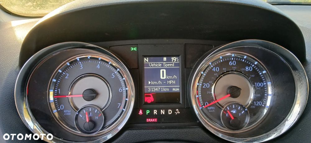 Chrysler Town & Country 3.6 Limited - 13