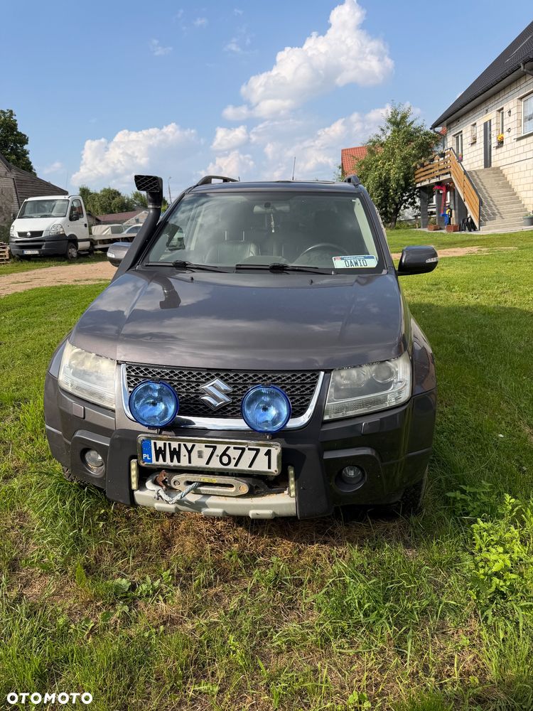 Suzuki Grand Vitara 2.4 De Luxe - 1