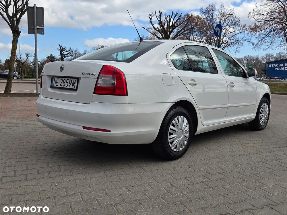 Skoda Octavia 1.6 Combi Classic - 2