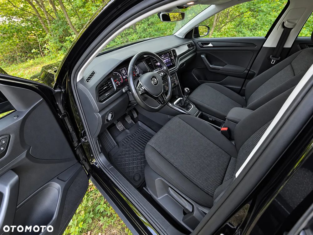 Volkswagen T-Roc - 9
