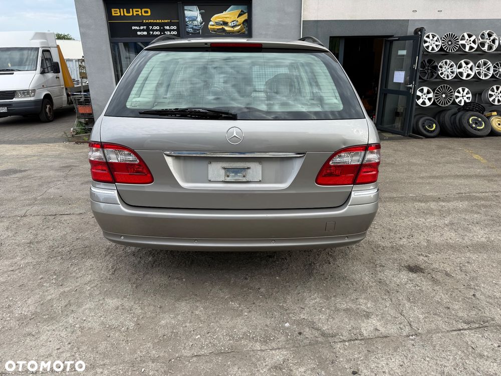 Mercedes-Benz Klasa E 500 4-Matic T Elegance - 4