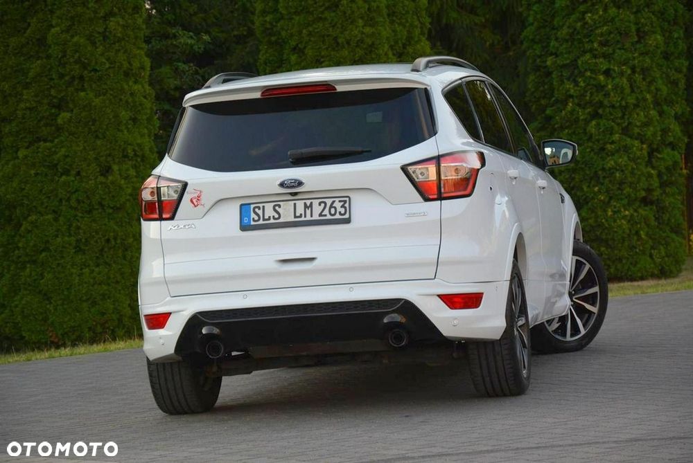 Ford Kuga 1.5 EcoBoost 2x4 ST-Line - 13