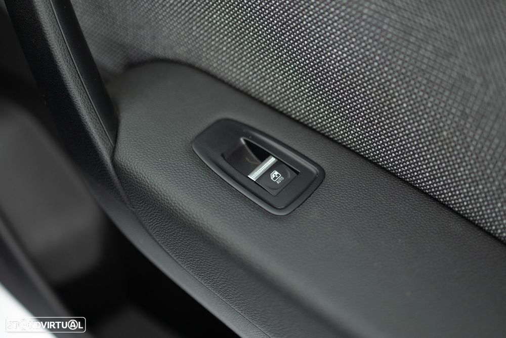 Renault Captur 1.0 TCe Techno Bi-Fuel - 51