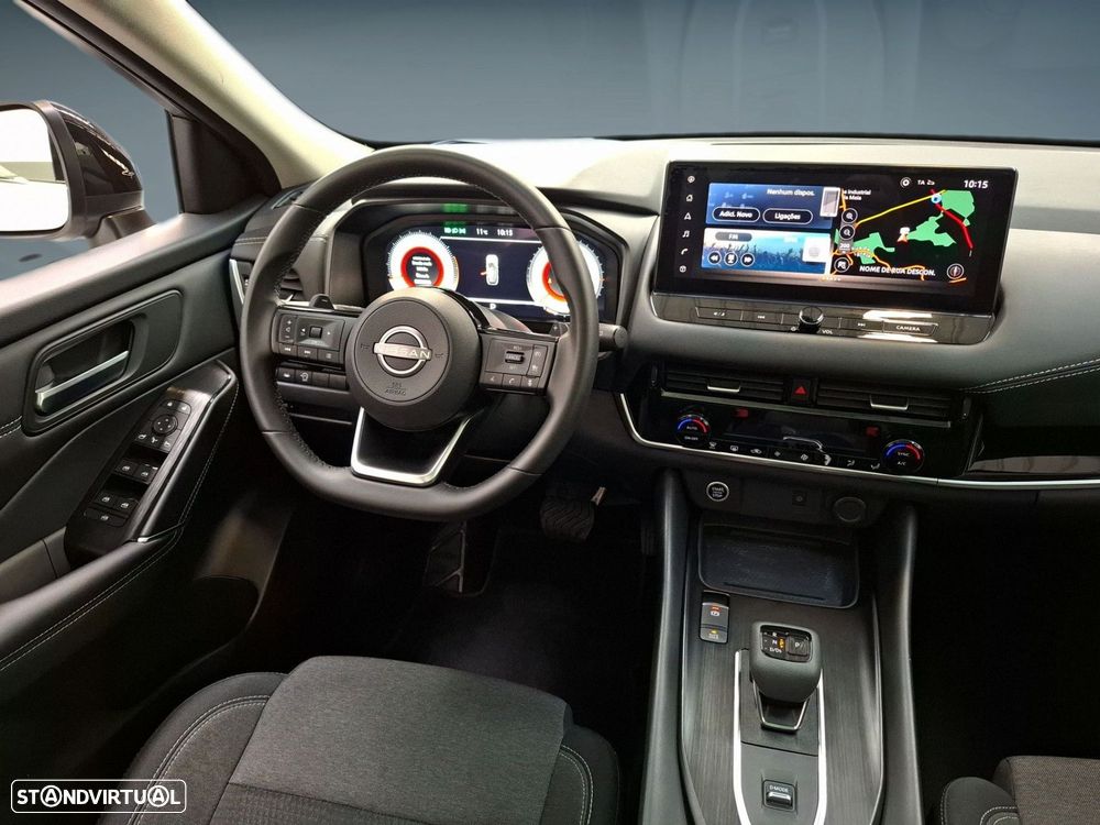 Nissan Qashqai 1.3 DIG-T N-Connecta LED+SKY Xtronic - 17