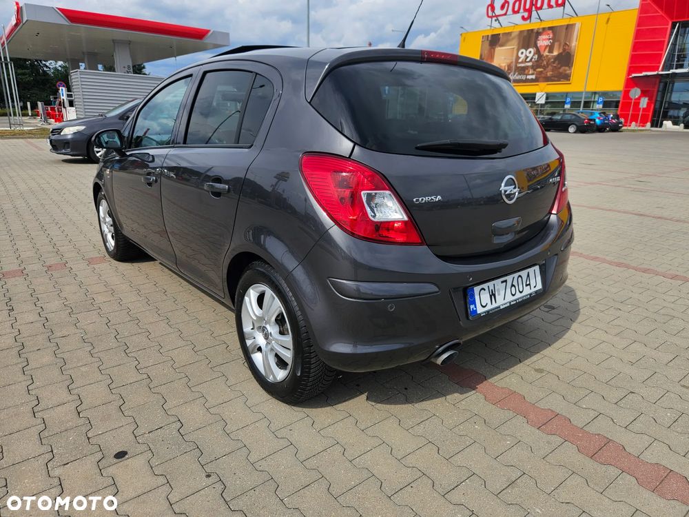 Opel Corsa 1.2 16V Essentia - 7