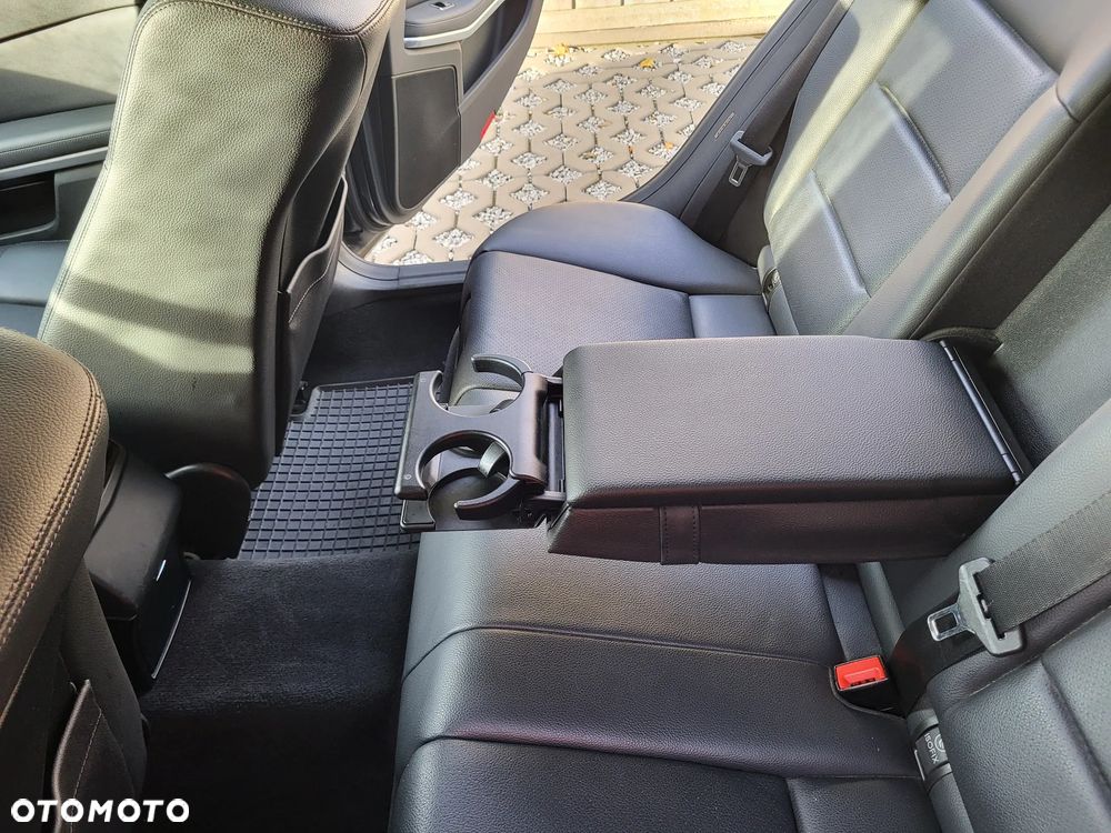 Mercedes-Benz Klasa E 250 CDI DPF BlueEFFICIENCY Automatik Avantgarde - 15