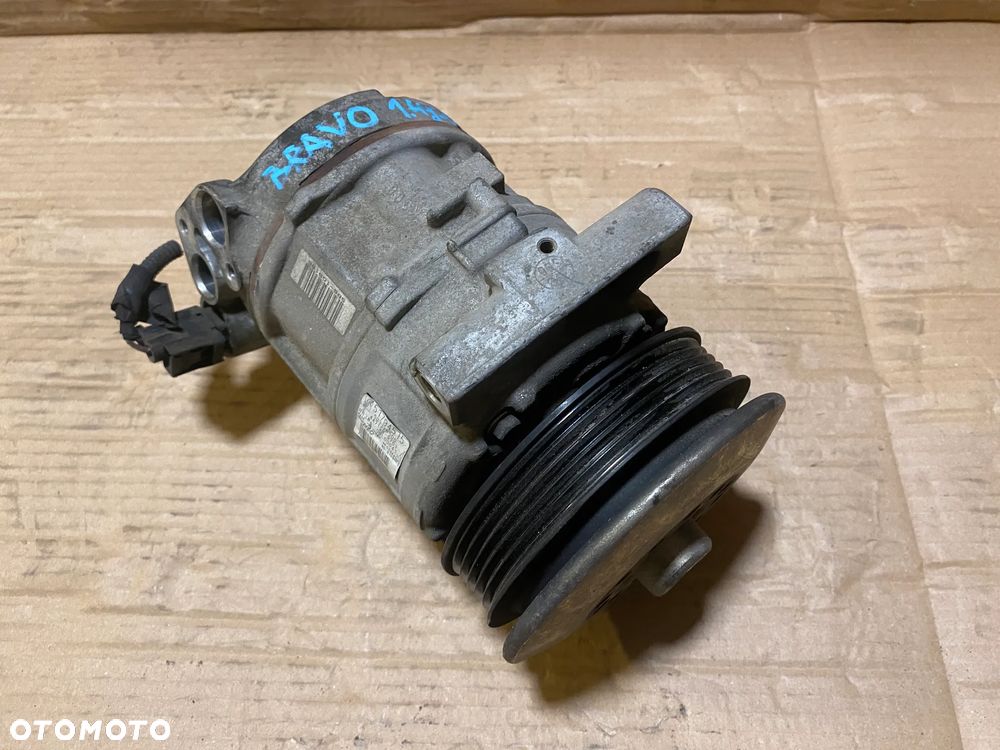 Sprężarka klimatyzacji 51794515 Alfa Romeo Fiat Bravo 1.4 OE - 1