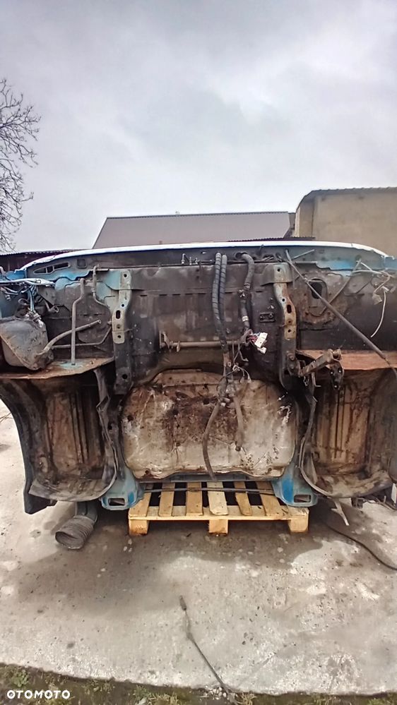 Kabina do Mitsubishi Canter - 4