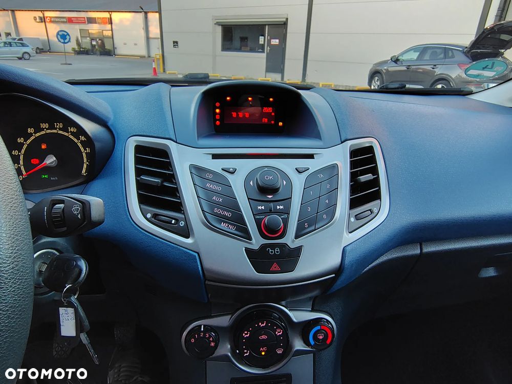 Ford Fiesta 1.25 Viva - 11