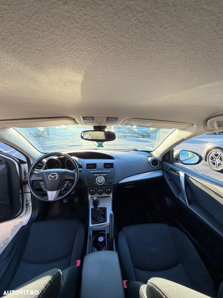 Mazda 3 - 8