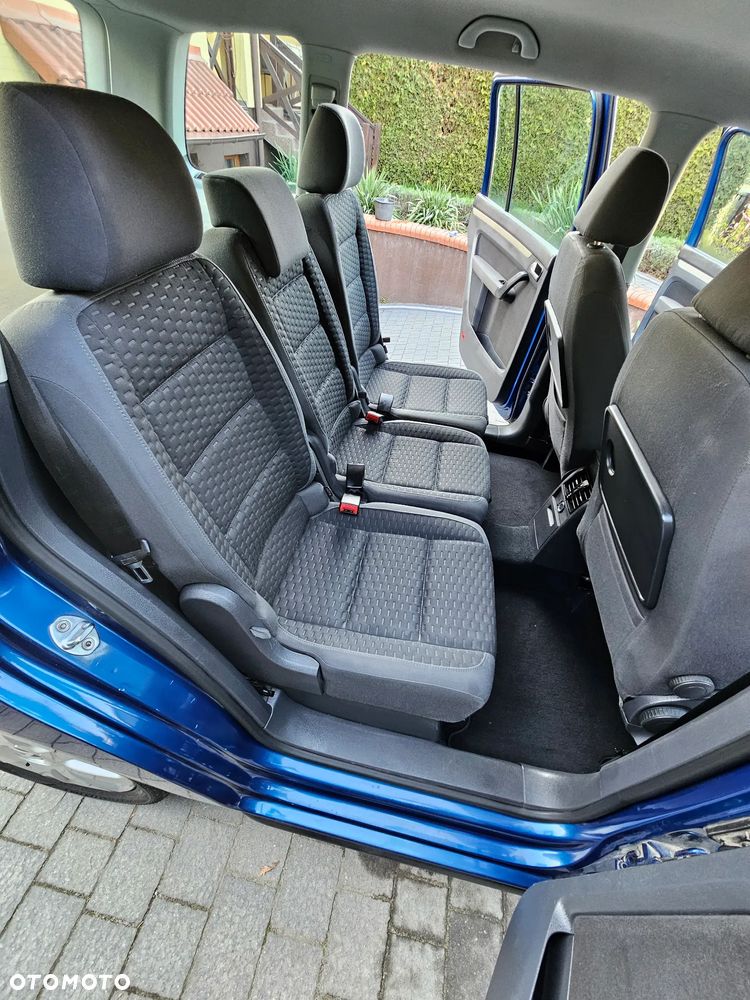 Volkswagen Touran 1.4 TSI Conceptline DSG - 12