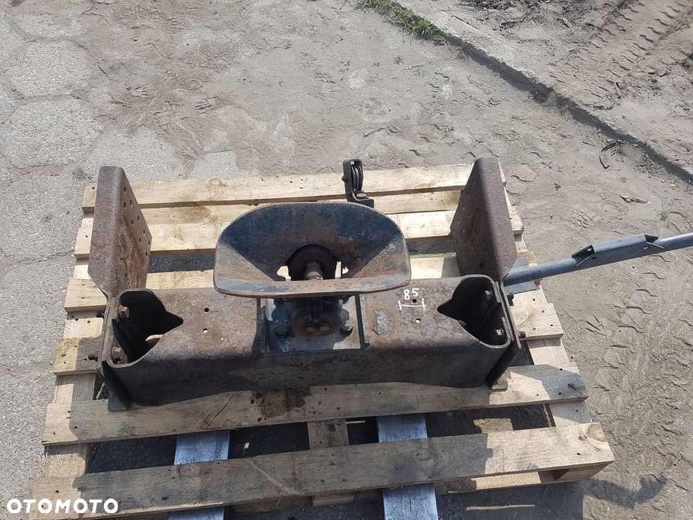 BELKA ZACZEP HAK DO PRZYCZEPY RINGFEDER MAN TGL TGM , DAF ROZSTAW RAMY 86 - 1