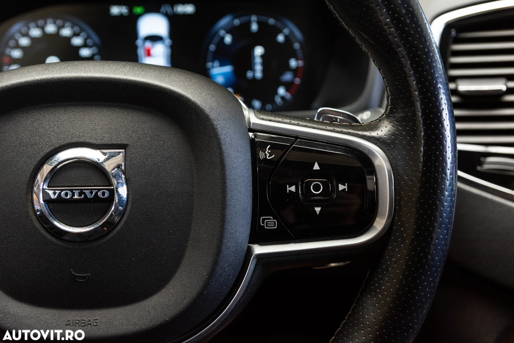 Volvo XC 90 D5 AWD R-Design - 21