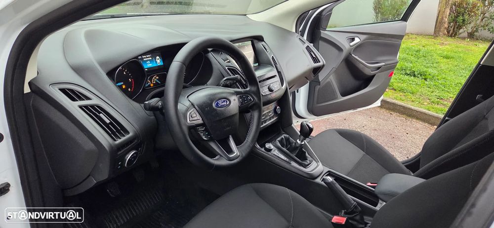 Ford Focus SW 1.5 TDCi Titanium ECOnetic - 22