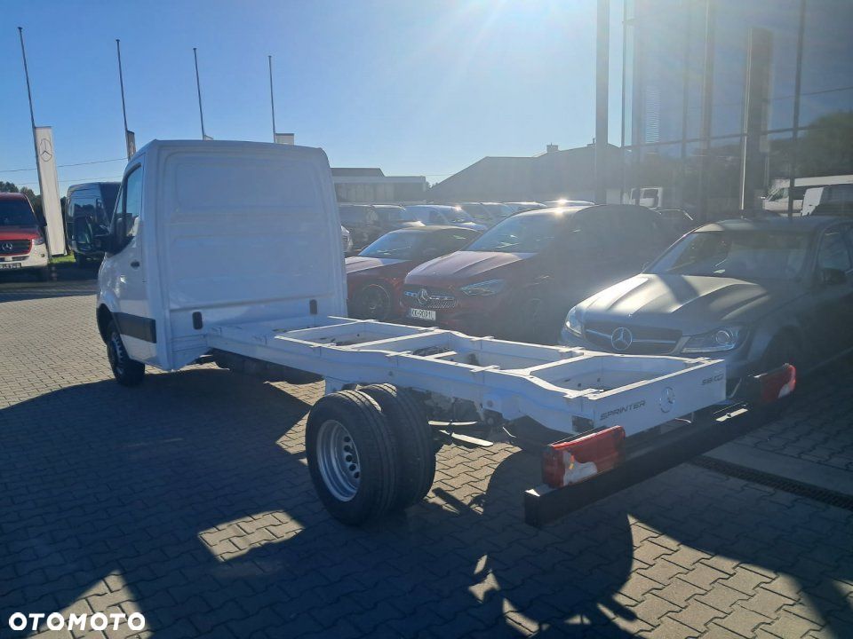 Mercedes-Benz Sprinter - 3