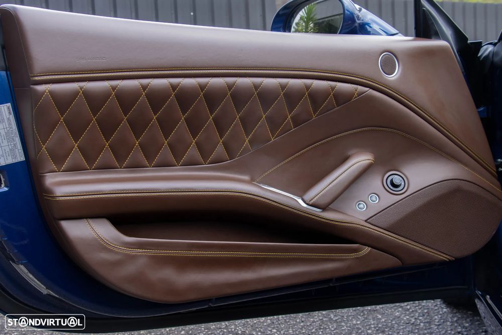 Ferrari California T - 35