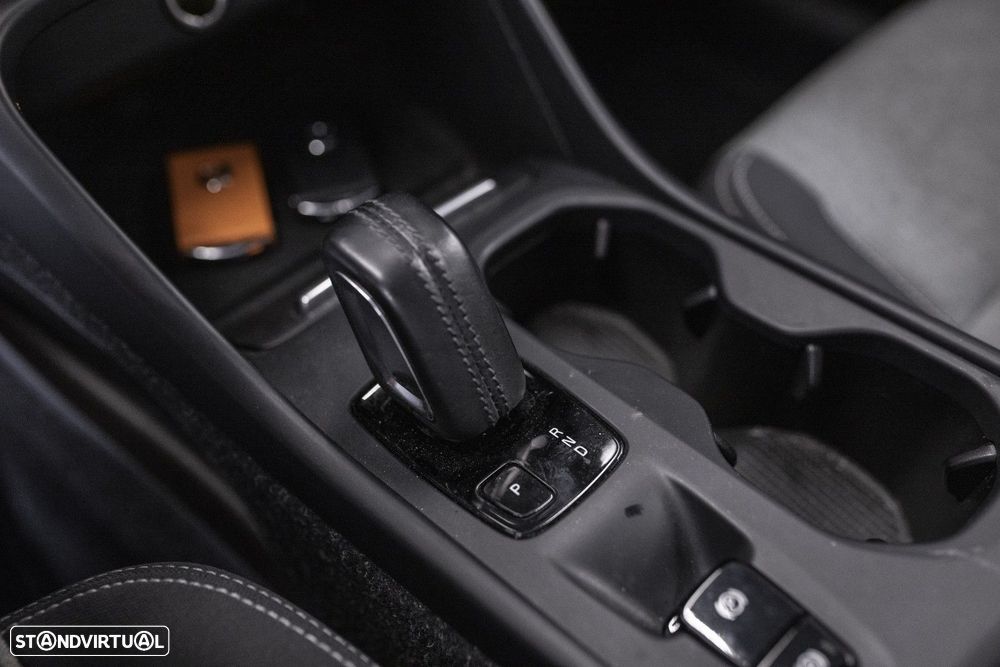 Volvo XC 40 T5 Recharge DKG Plus Dark - 19