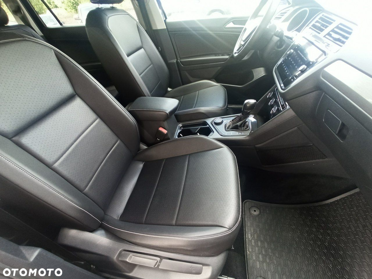 Volkswagen Tiguan - 10