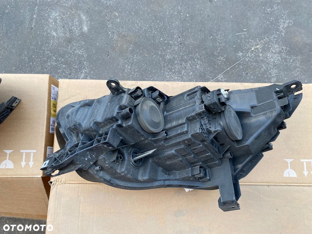 RENAULT SCENIC 4 IV GRAND SCENIC IV 2 sztuki Kompletna LAMPA PRZEDNIA PRAWA LEWA soczewka REFLEKTOR PRAWY lewy PRZÓD  EUROPA lampy przednie reflektory 260101685R 260606727R Wwa - 12