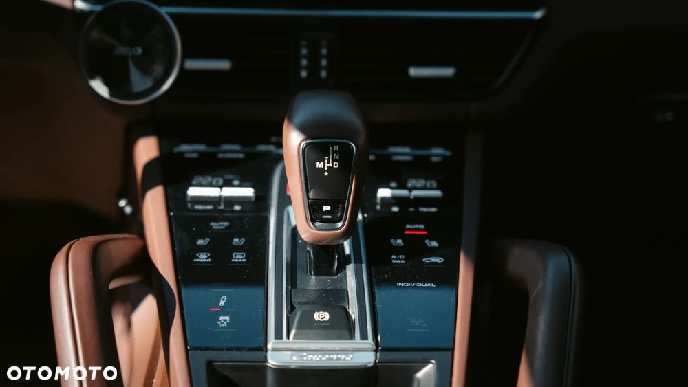 Porsche Cayenne - 18