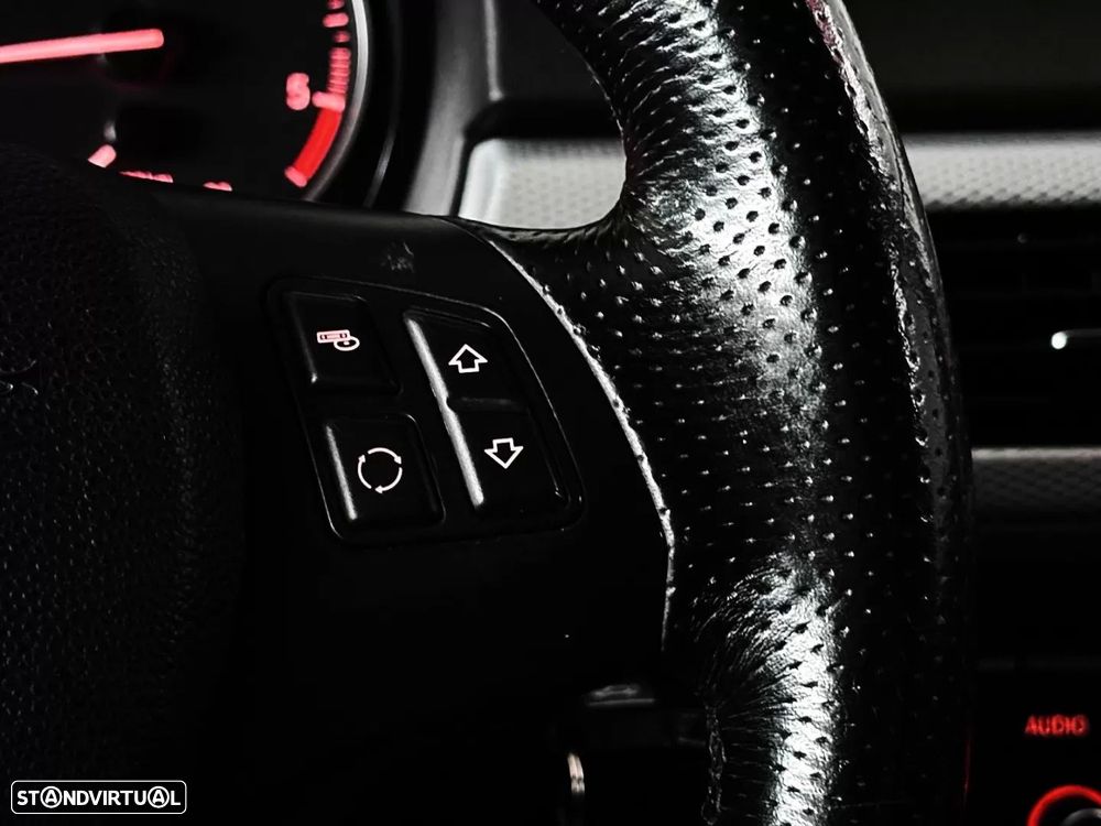 BMW 318 d Auto Pack M - 25