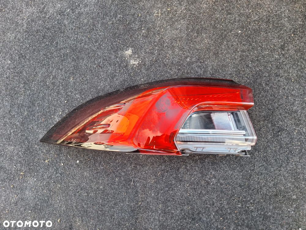 LAMPA TYŁ TYLNA LEWA TOYOTA COROLLA E21 IX SEDAN 81560-02D11 - 3