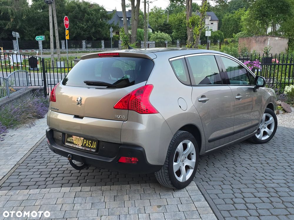 Peugeot 3008 1.6 Active - 11