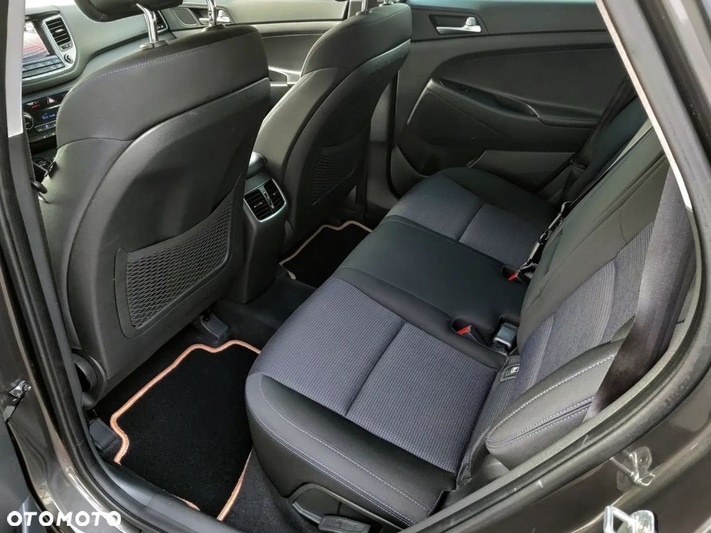 Hyundai Tucson blue 1.6 GDi 2WD Navi - 24