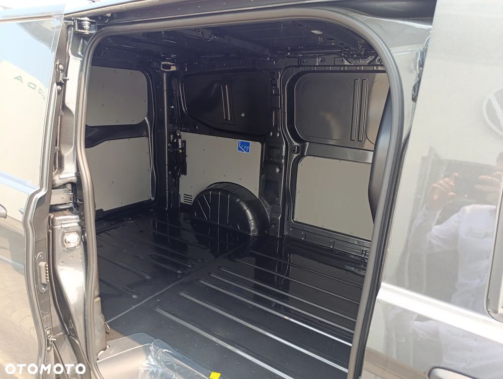 Volkswagen T7 - 5