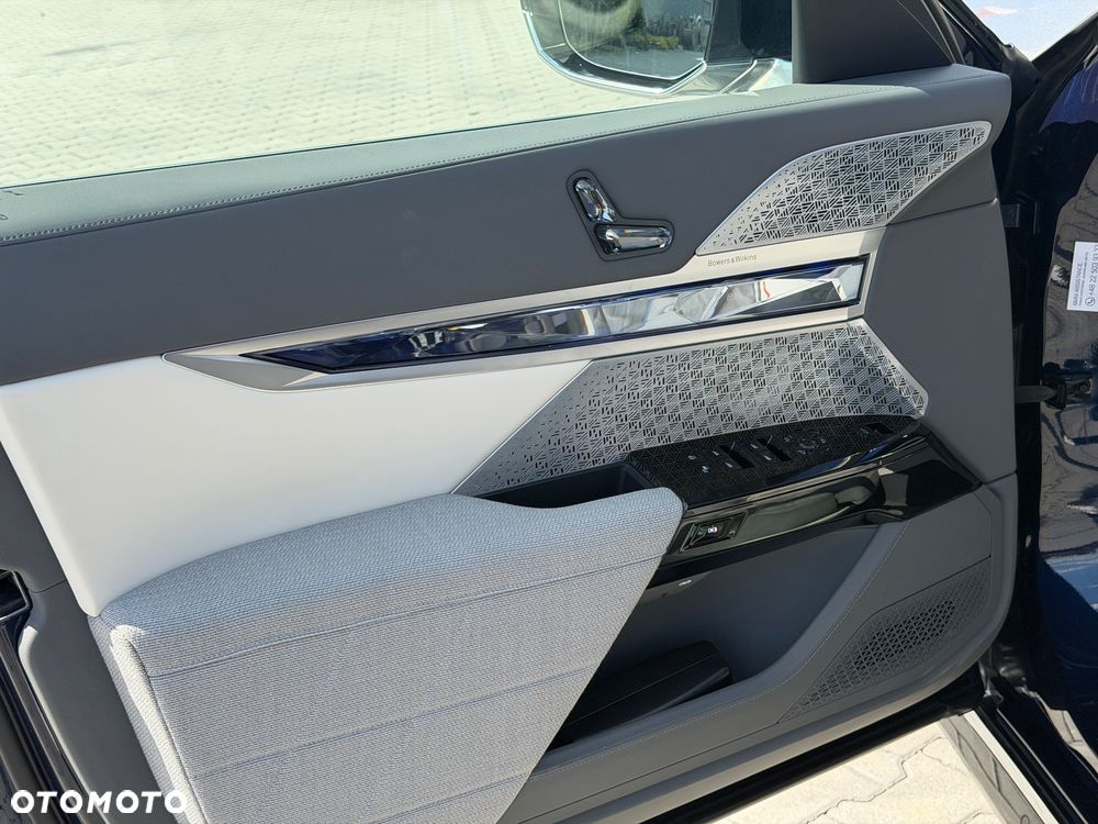 BMW i7 - 20