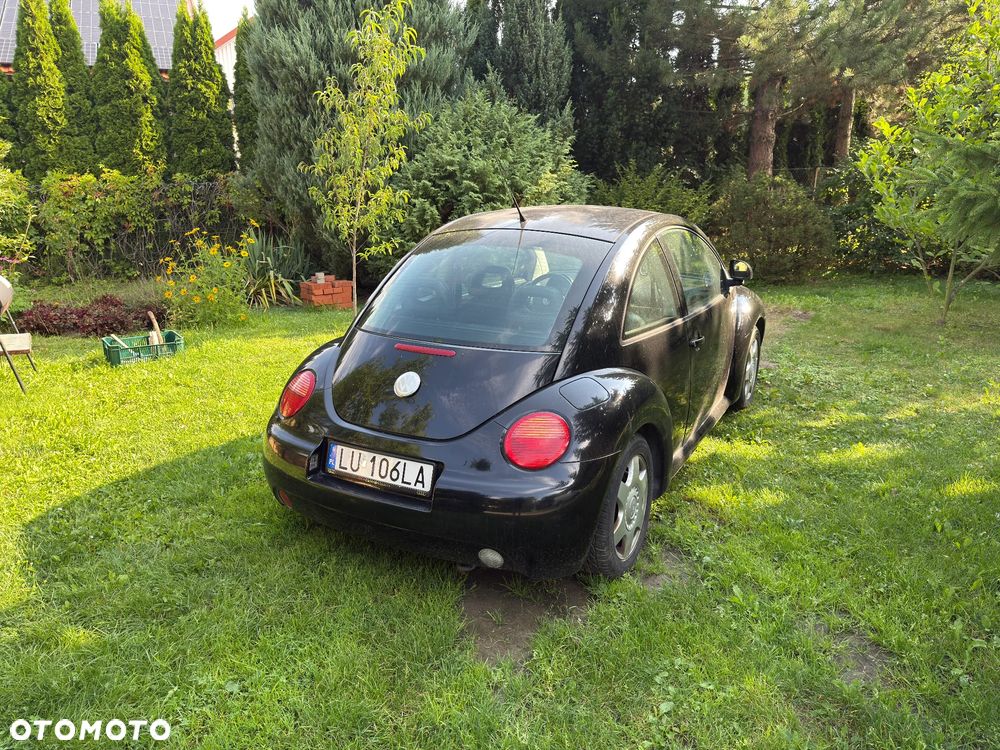 Volkswagen New Beetle - 3