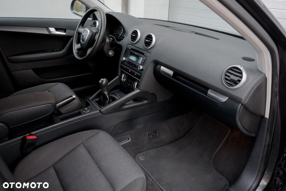 Audi A3 Sportback 1.6 Attraction - 23