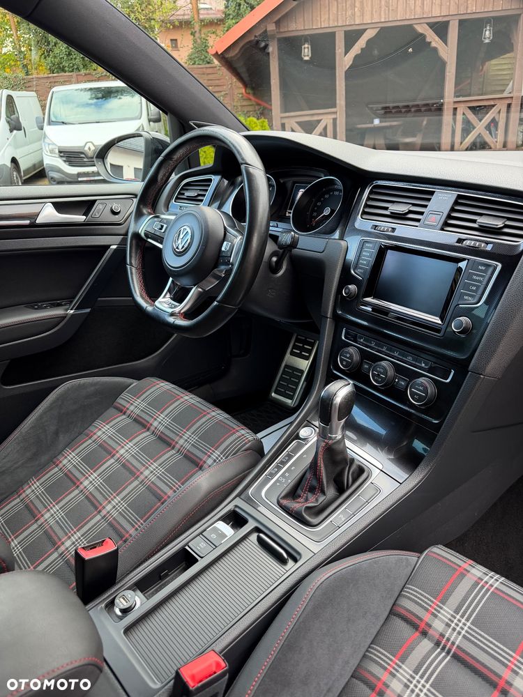 Volkswagen Golf 2.0 TSI BMT GTI Performance DSG - 32