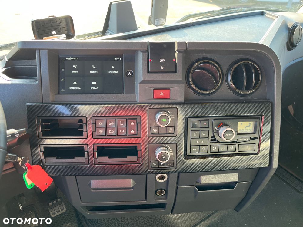 Renault T480 HIGH Sleeper XLOW - 12