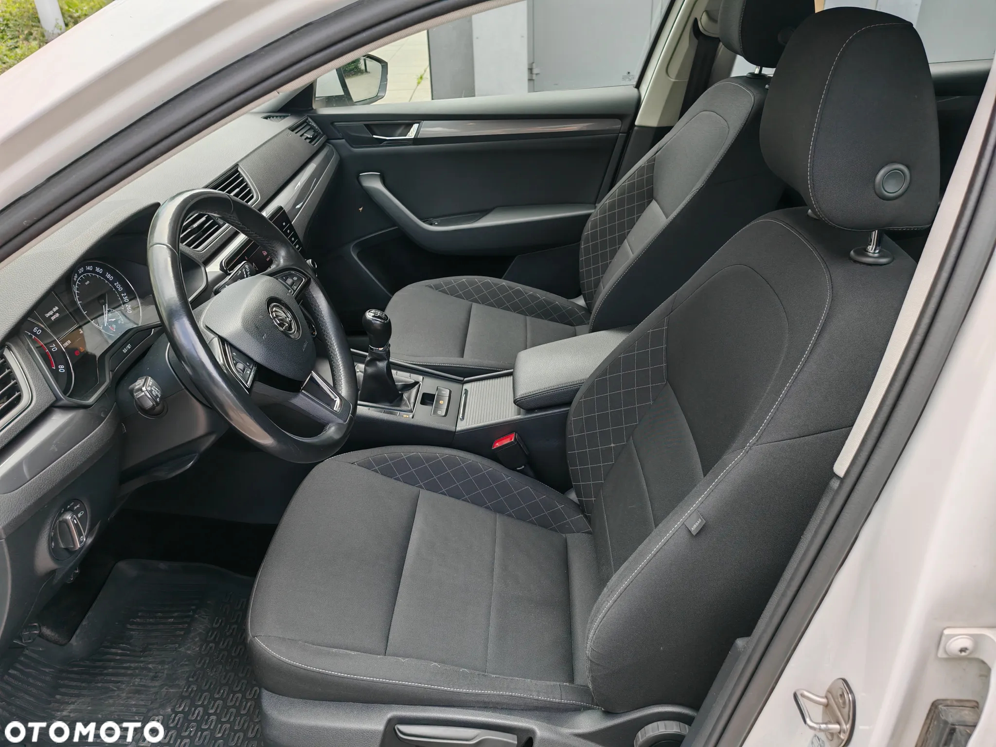 Skoda Superb 1.5 TSI ACT Active - 13