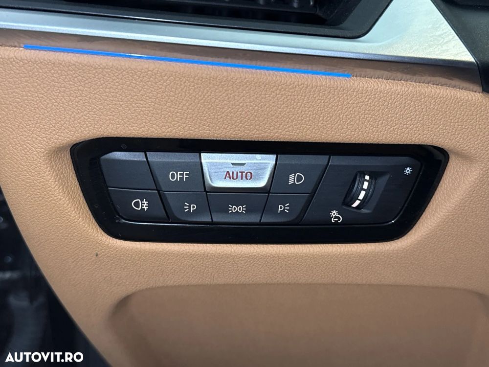 BMW Seria 3 320i xDrive Aut. M Sport - 16