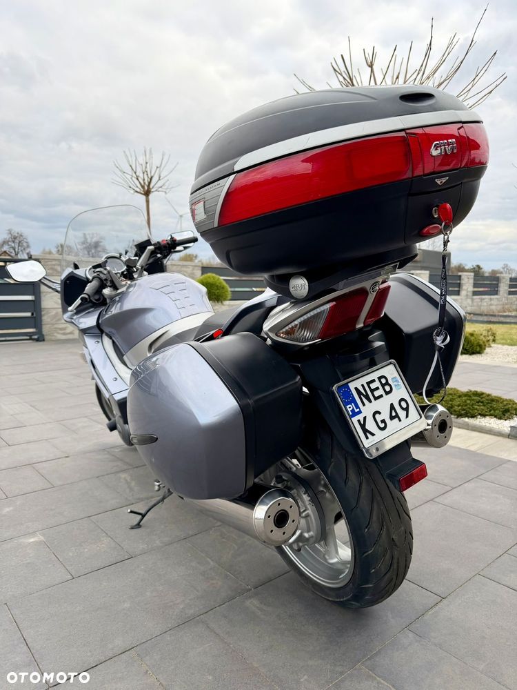 Yamaha FJR - 7
