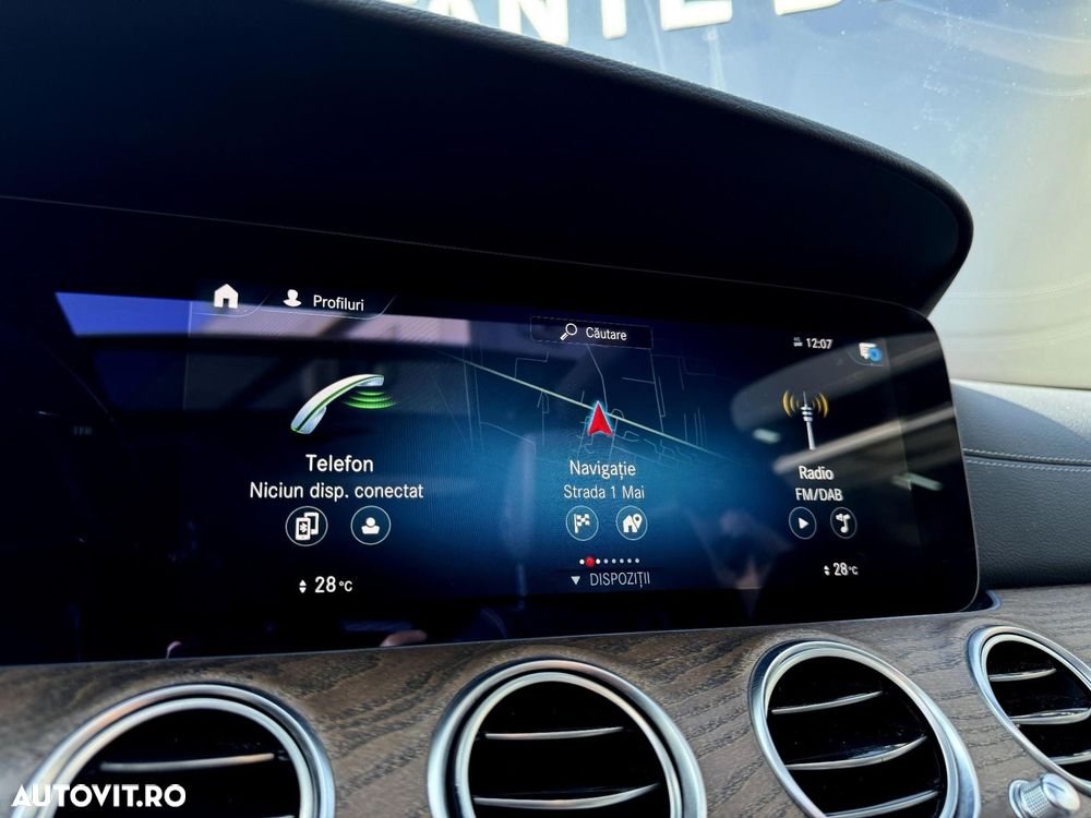 Mercedes-Benz E - 21