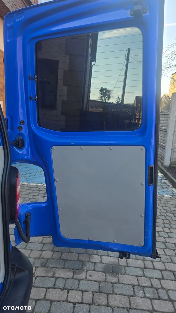 Volkswagen Transporter - 23