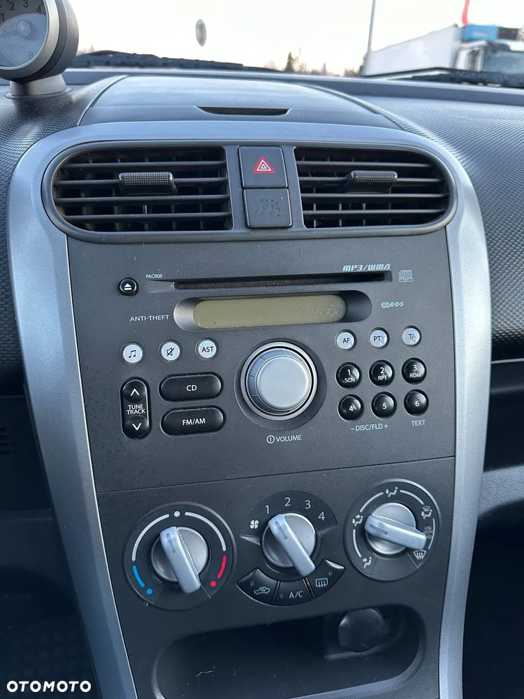 Suzuki Splash - 10